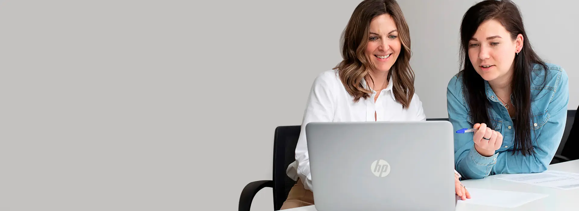 Imageofageasworkingfromhome