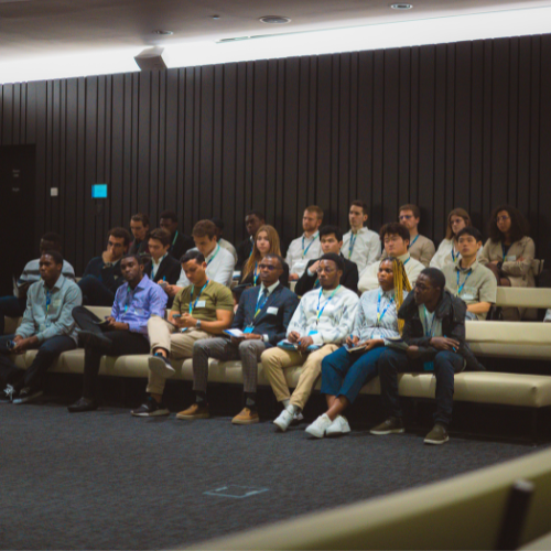 Studentsgraduatescollage4