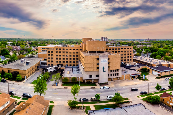 Tile-Facility-Ascension-St-Francis-Hospital-Milwaukee-Wisconsin-1-600x400