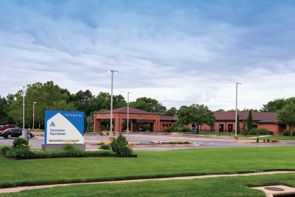 Tile-Facility-Ascension-Via-Christi-Rehabilitation-Hospital-Wichita-Kansas-1-600x400
