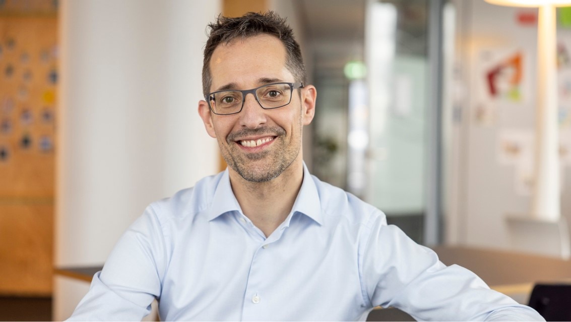 Présentation de Theo, directeur des ressources humaines