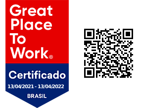 Certificado "Great Place to Work" com QR code ao lado.
