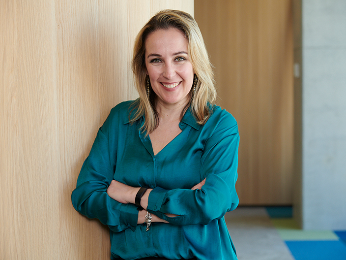 2024_AUS_Dolores_Alexavoiceassistant_352x264