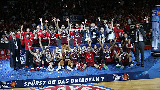 Gruppenbild der Meisterschaft 2018 Basketball