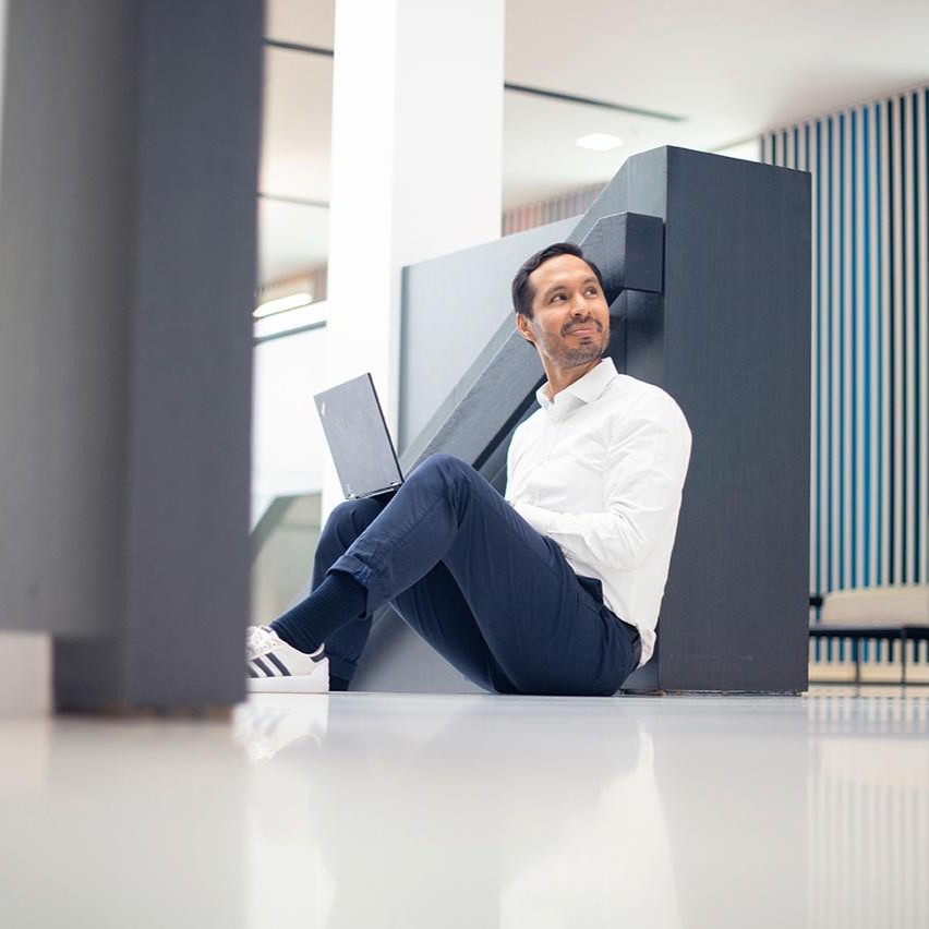 AZAT_Remote-Working_sq