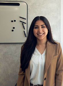 Gohar Scherzei, Allianz Employee