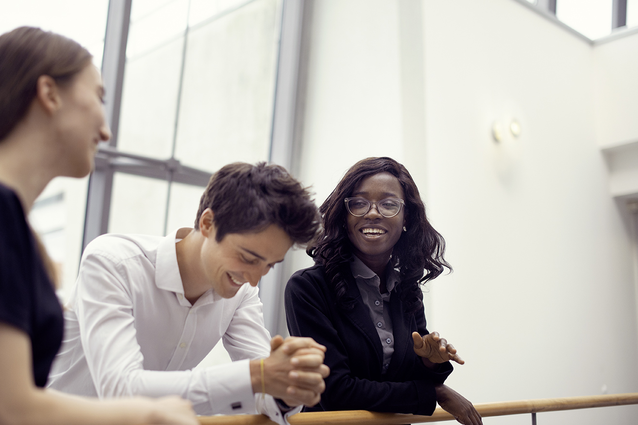 Austria_Schueler-innen_3-Personen