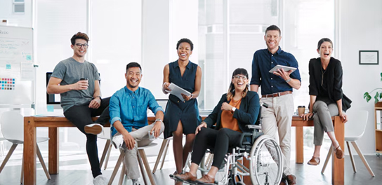 Groupe diversifié de collègues