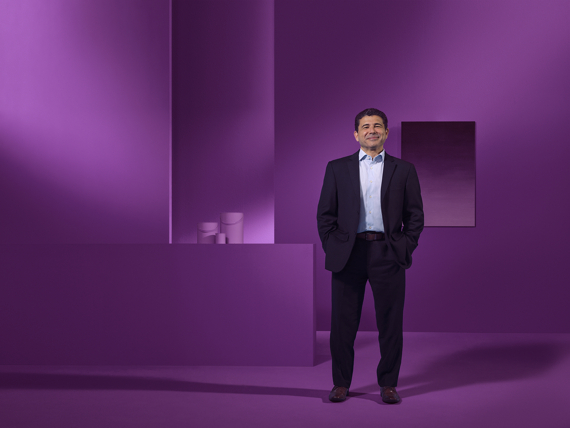EVP_Sales_Stores_06_Violet_DanielCampos_RGB