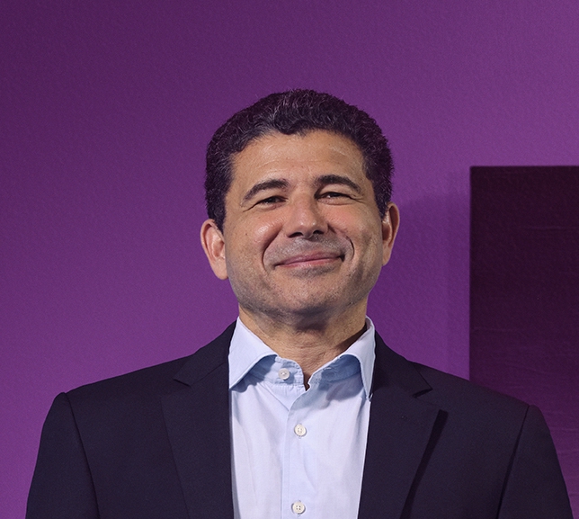 crop-EVP_Sales_Stores_06_Violet_DanielCampos_RGB