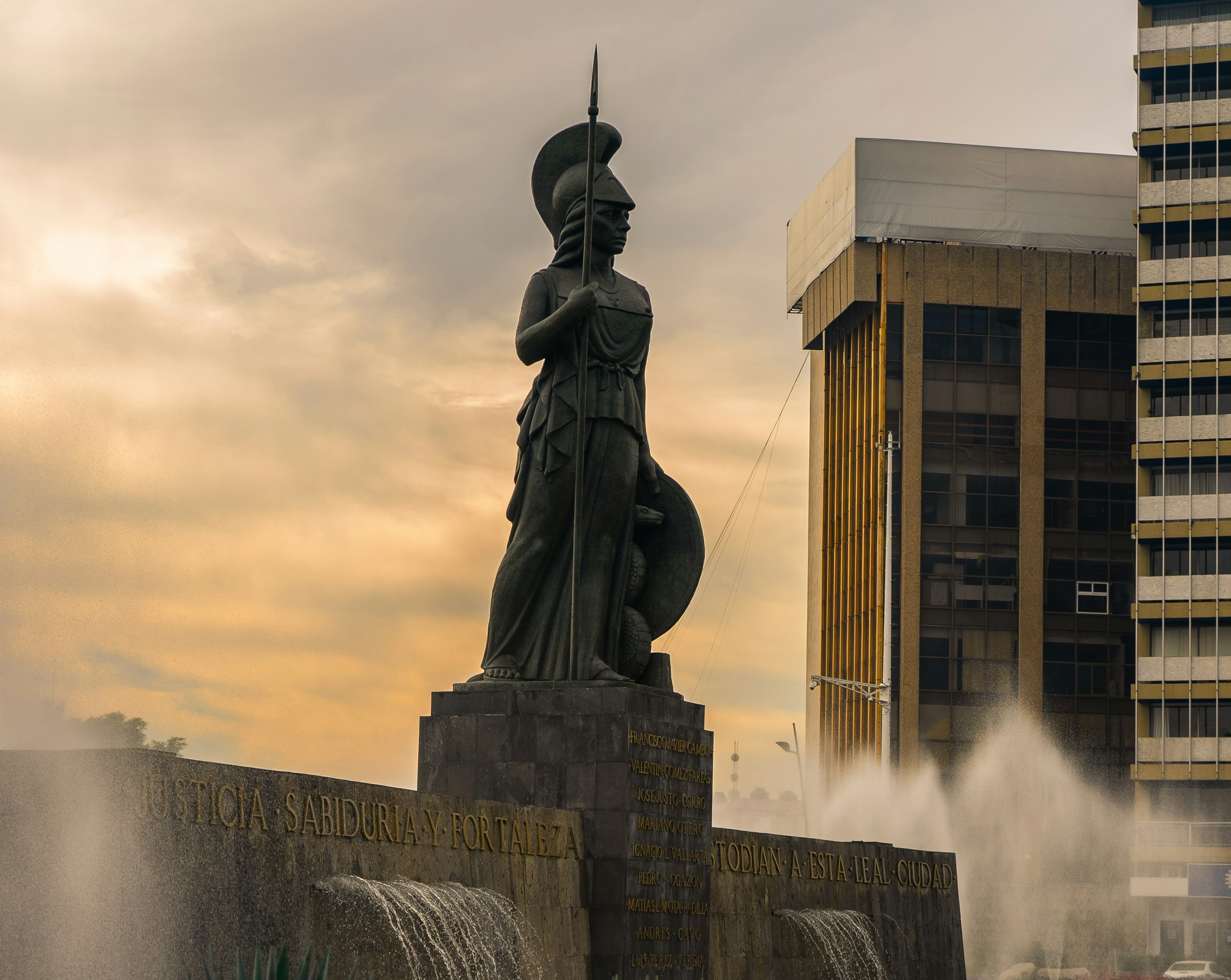 roman-lopez--wMuKOvzbHs-unsplash