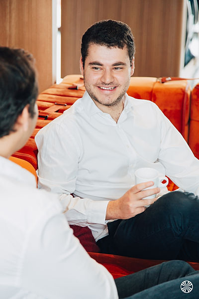 PAR-Arthur_LeCC81vy2C_Senior_Associate