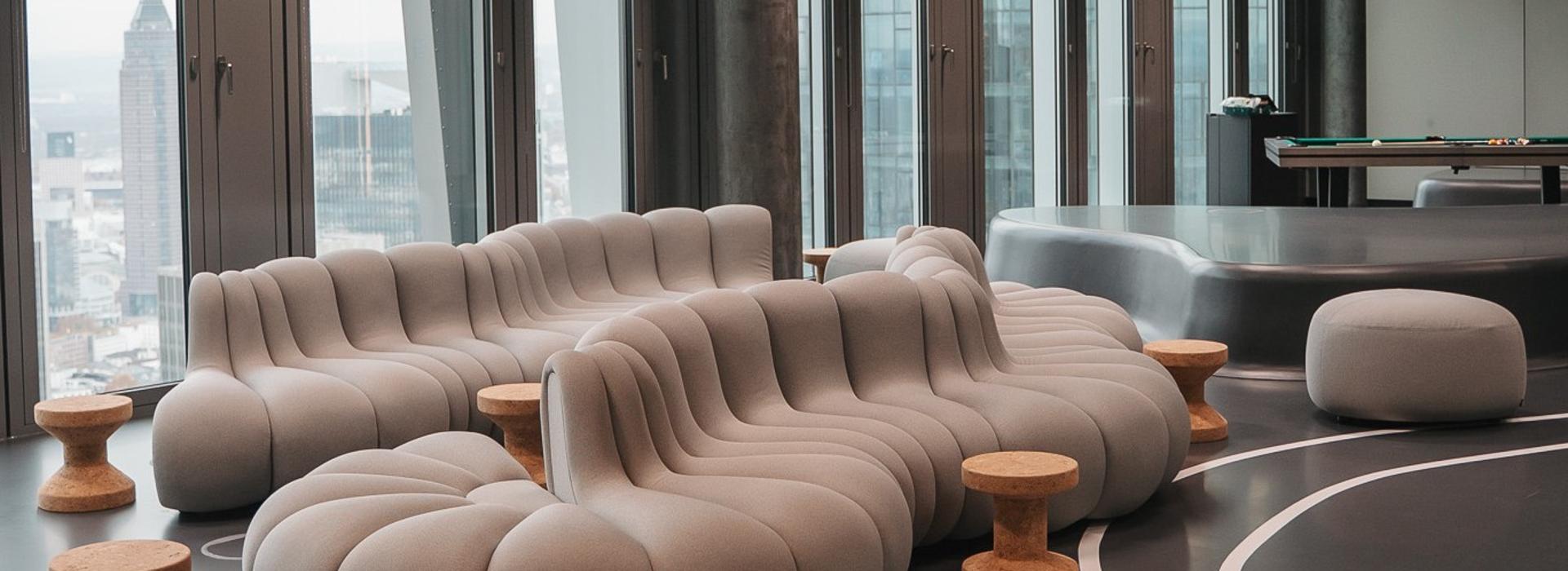 lounge_1920x700_lower_focus