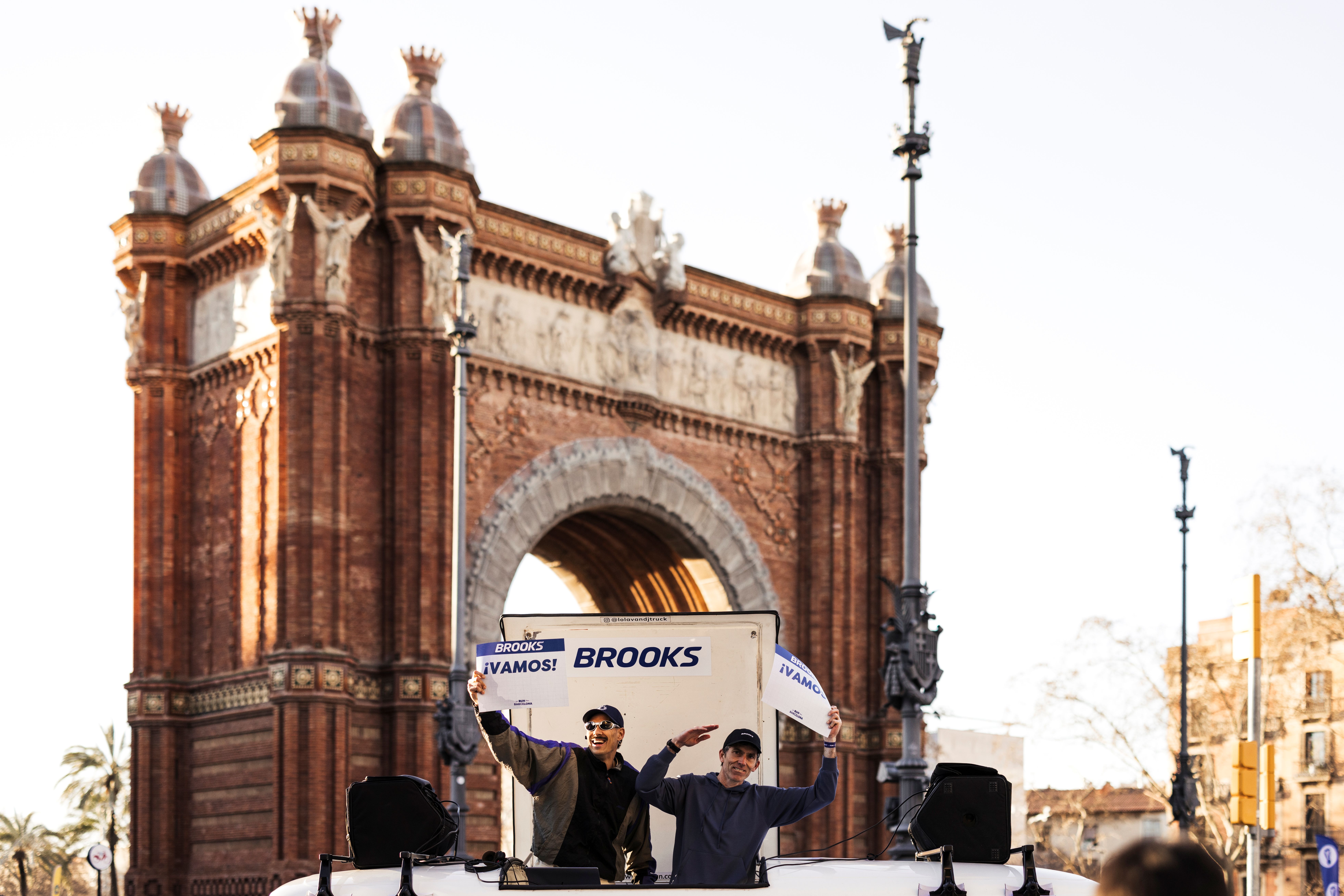 S26_BROOKS_BCN-1253