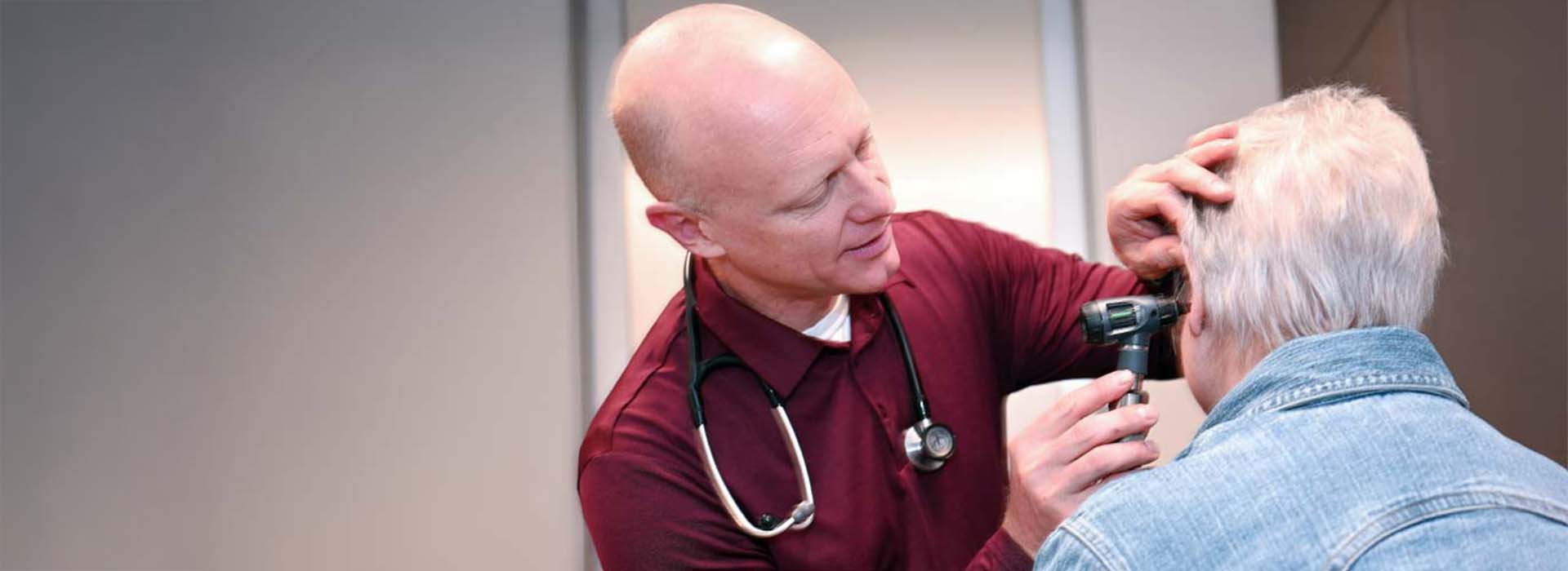 Dr.Friesewithpatient1920x700