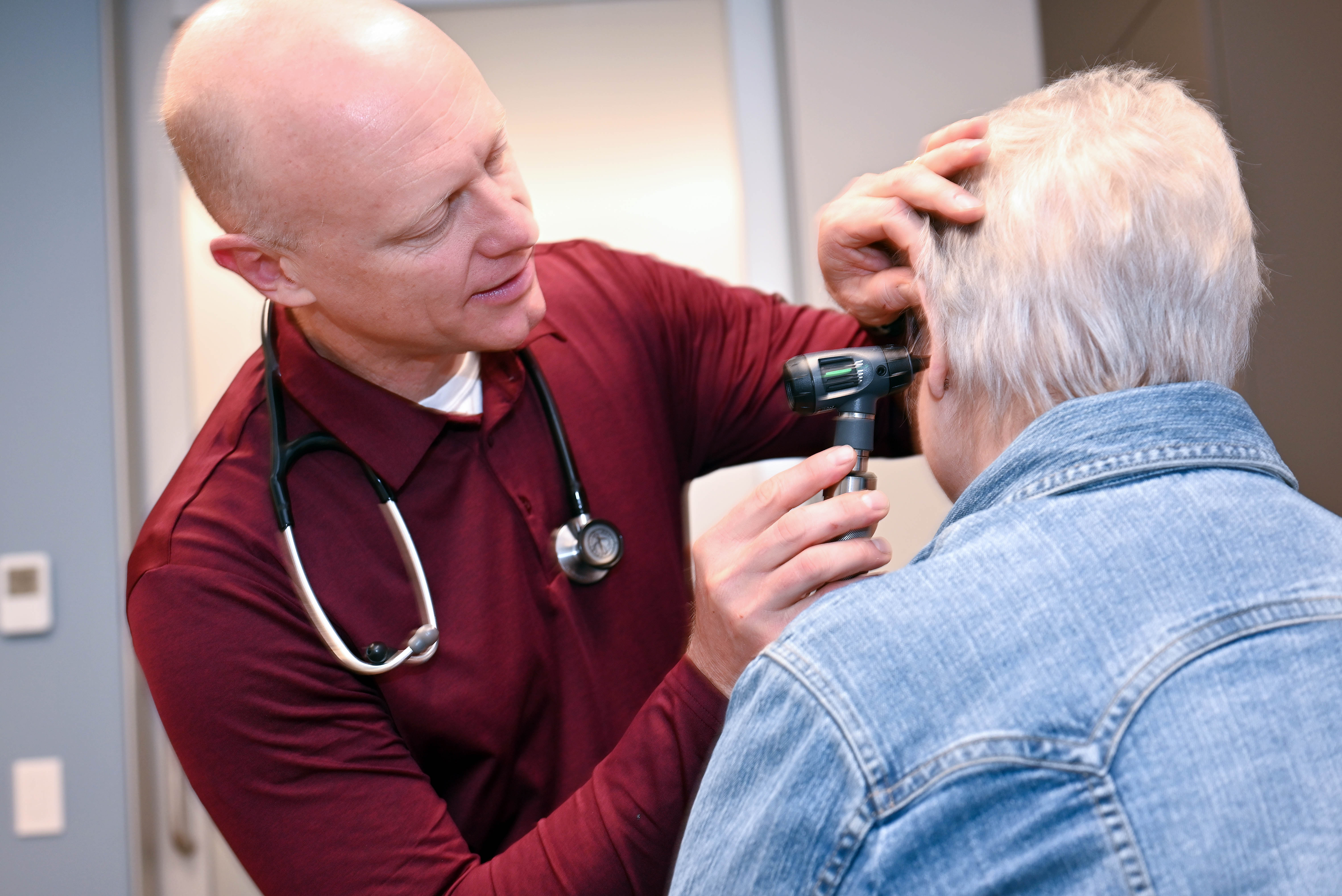 Dr.Friesewithpatient6016x4016