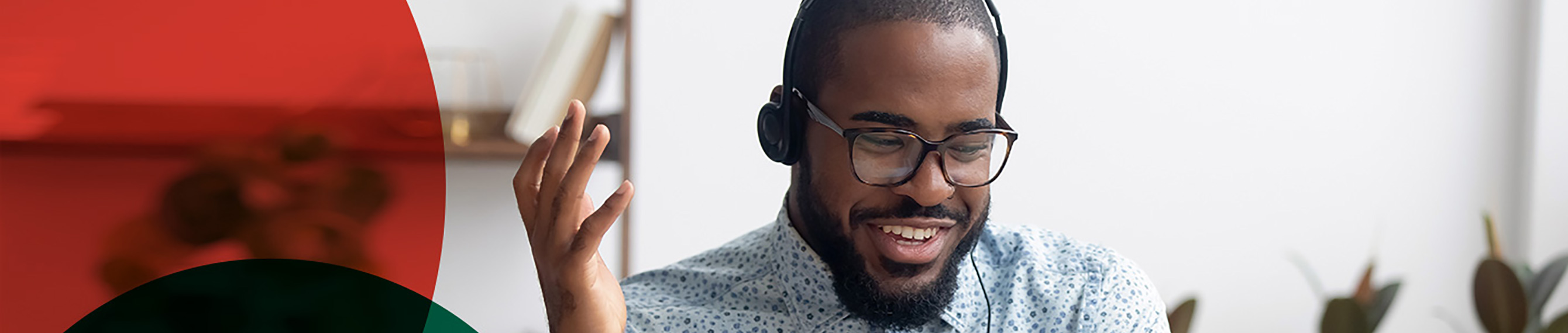 Technology personnel helps customer with technical issues