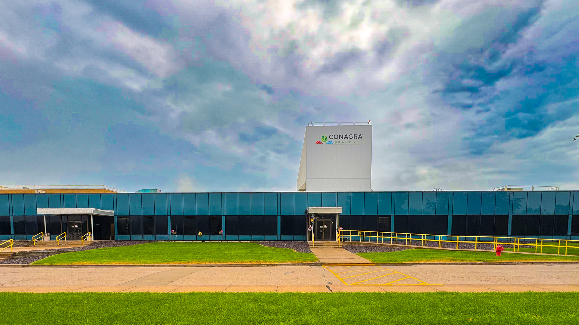 The front of the Conagra Fort Madison building