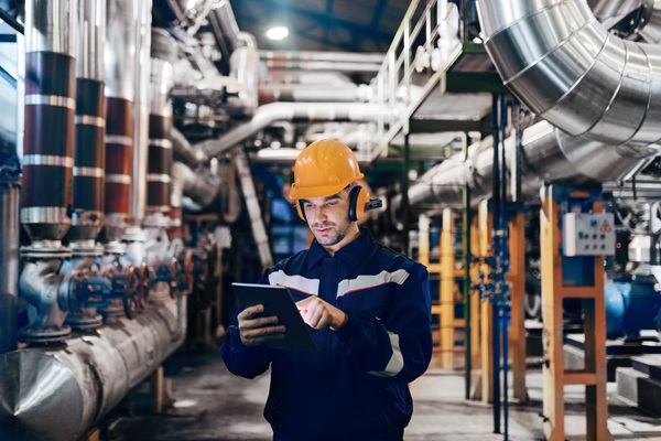 Jobcategory_Manufacturing_adobestock_244388142_600x400