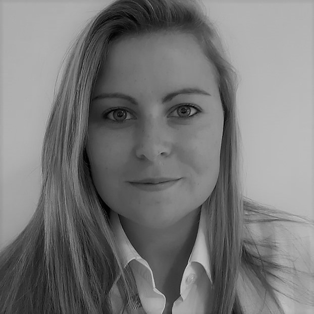 Foto ritratto in bianco e nero di Anna Harris