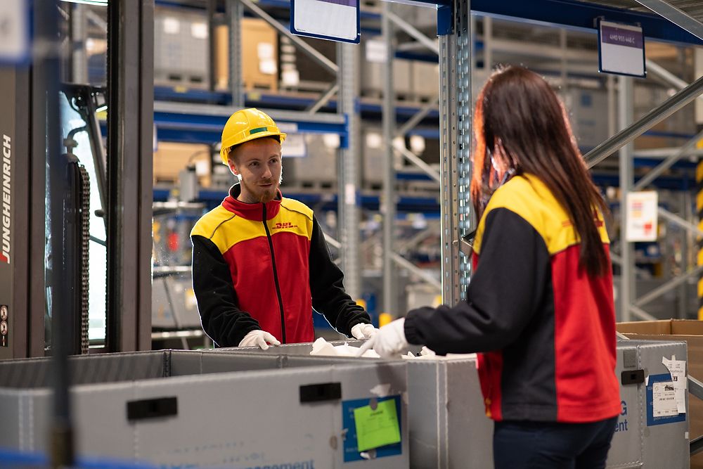 get-to-know-our-jobs-in-the-supply-chain-dhl-jobs