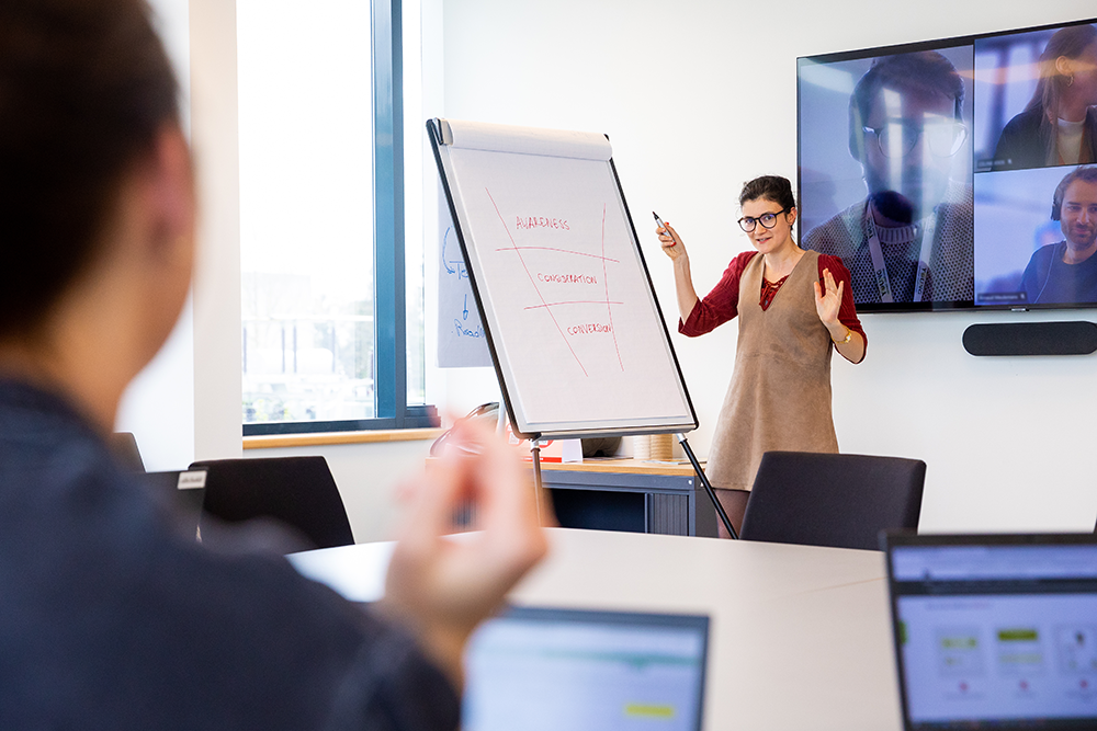 DELHAIZE-7APRIL2022-HR-540