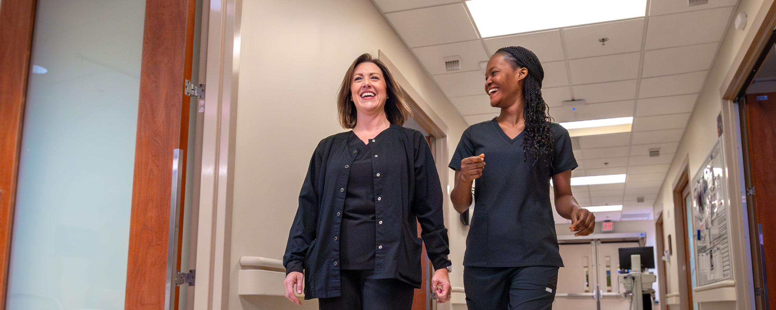 EVP-NursesWalking-Wide-0674