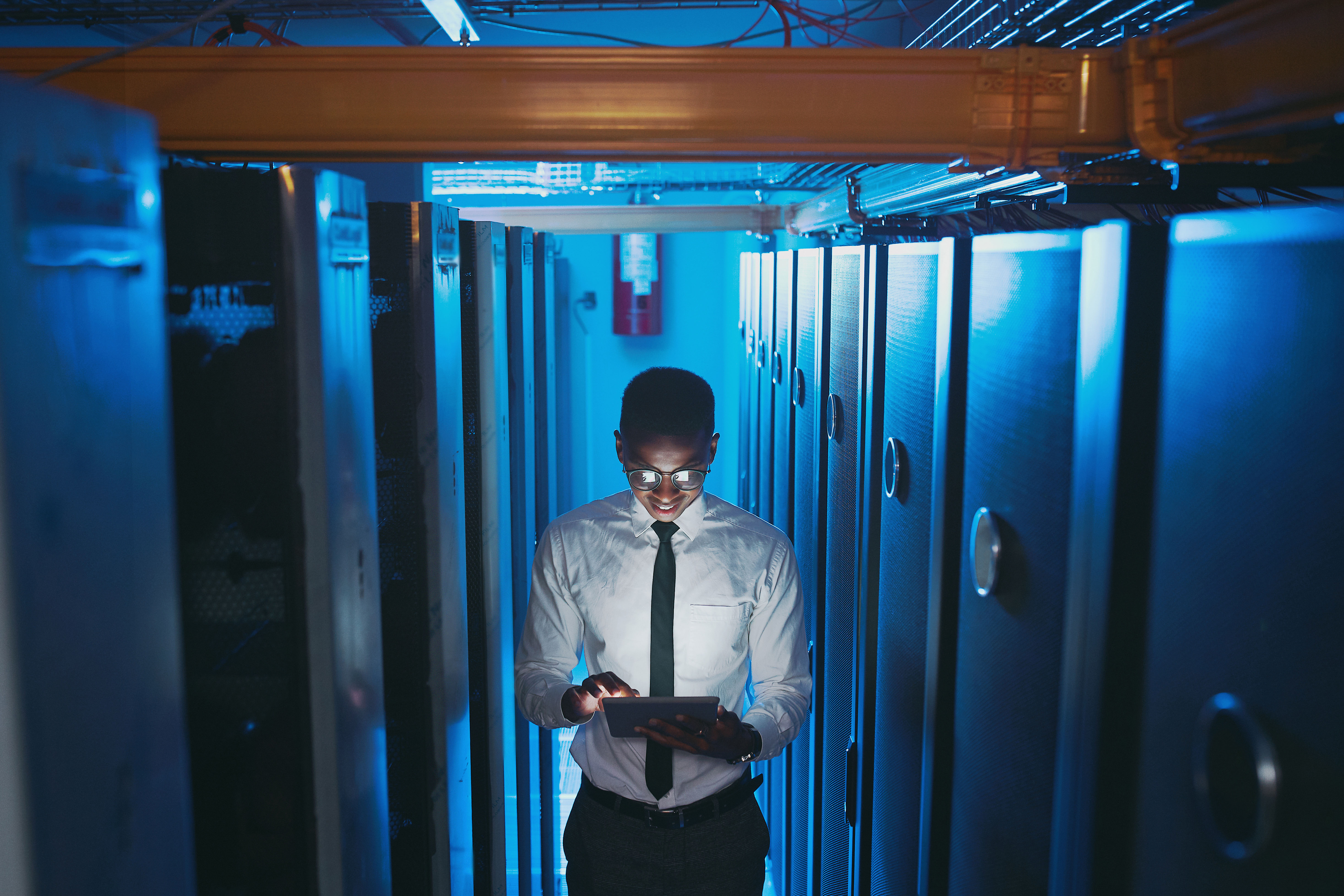 20260323_PHO_Stock_Data_Center_Man