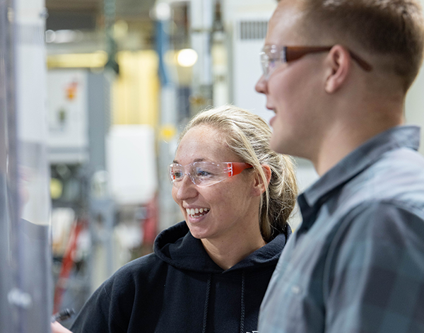 Hooksett_600x471_card2