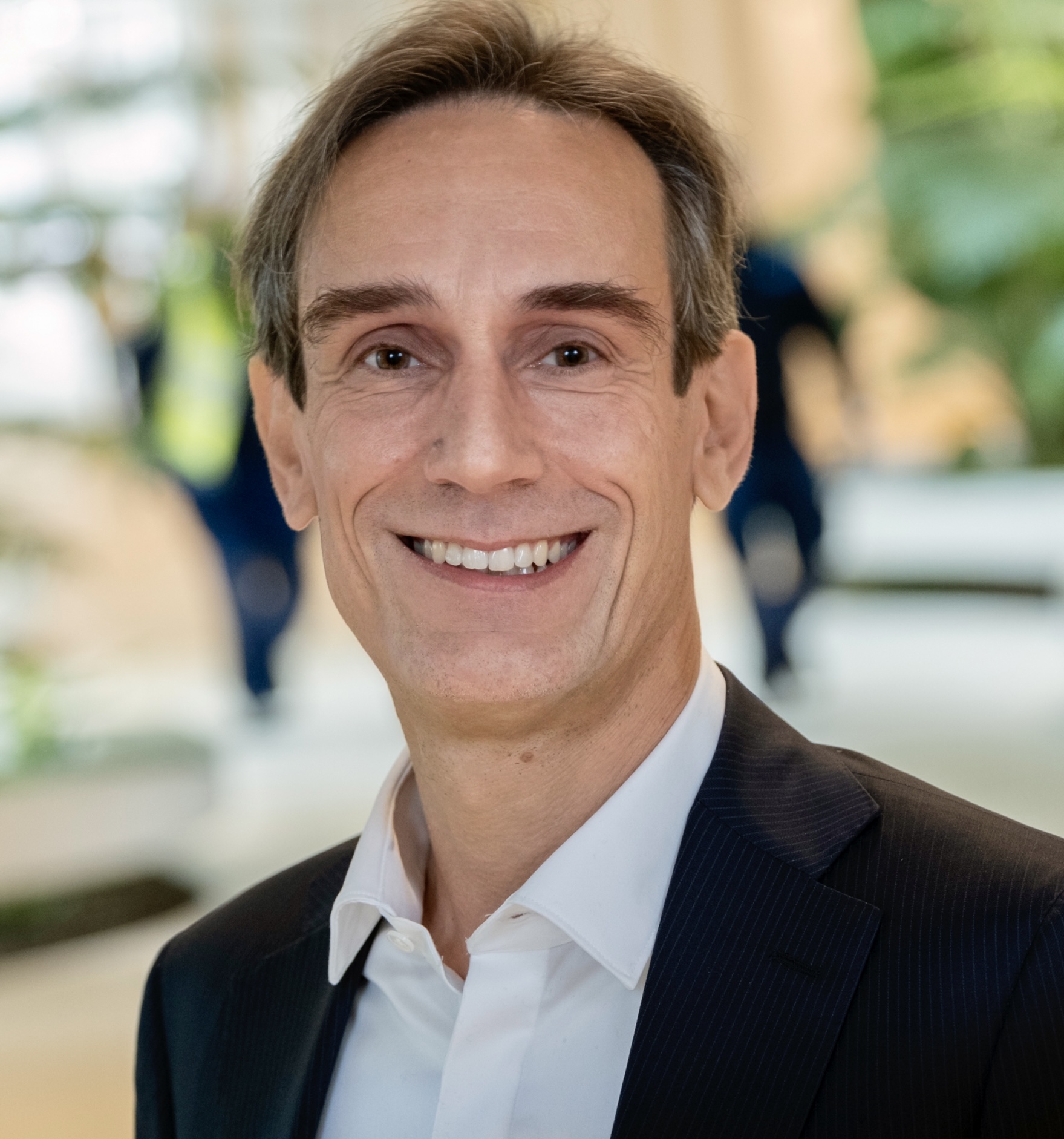 Dr.LucaFinelli-Roche-Genentech_Squared