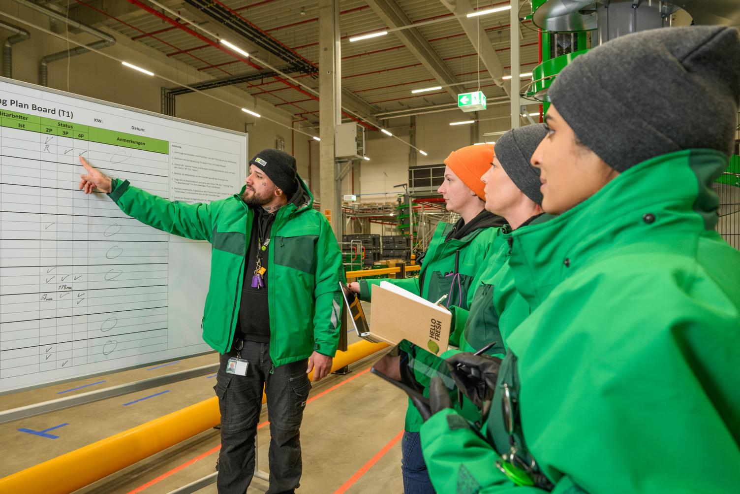 HF_Y24_C_W09_DACH_BARLEBEN_PL-501_SHOPFLOOR_GROUP-SHOT_31