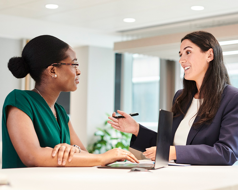 UK-Early-Careers-Applyv2-1693393004810-1000x800px