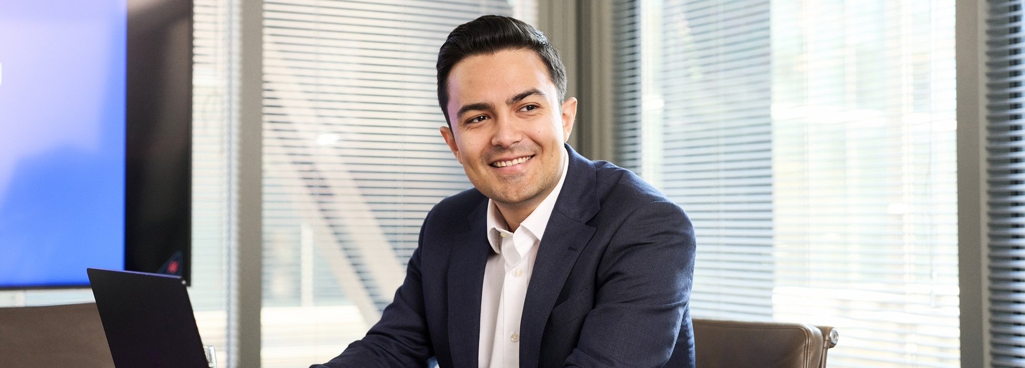 UK-Professionals-Serge-Durdyyev-banner