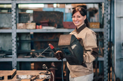 Womanwelding