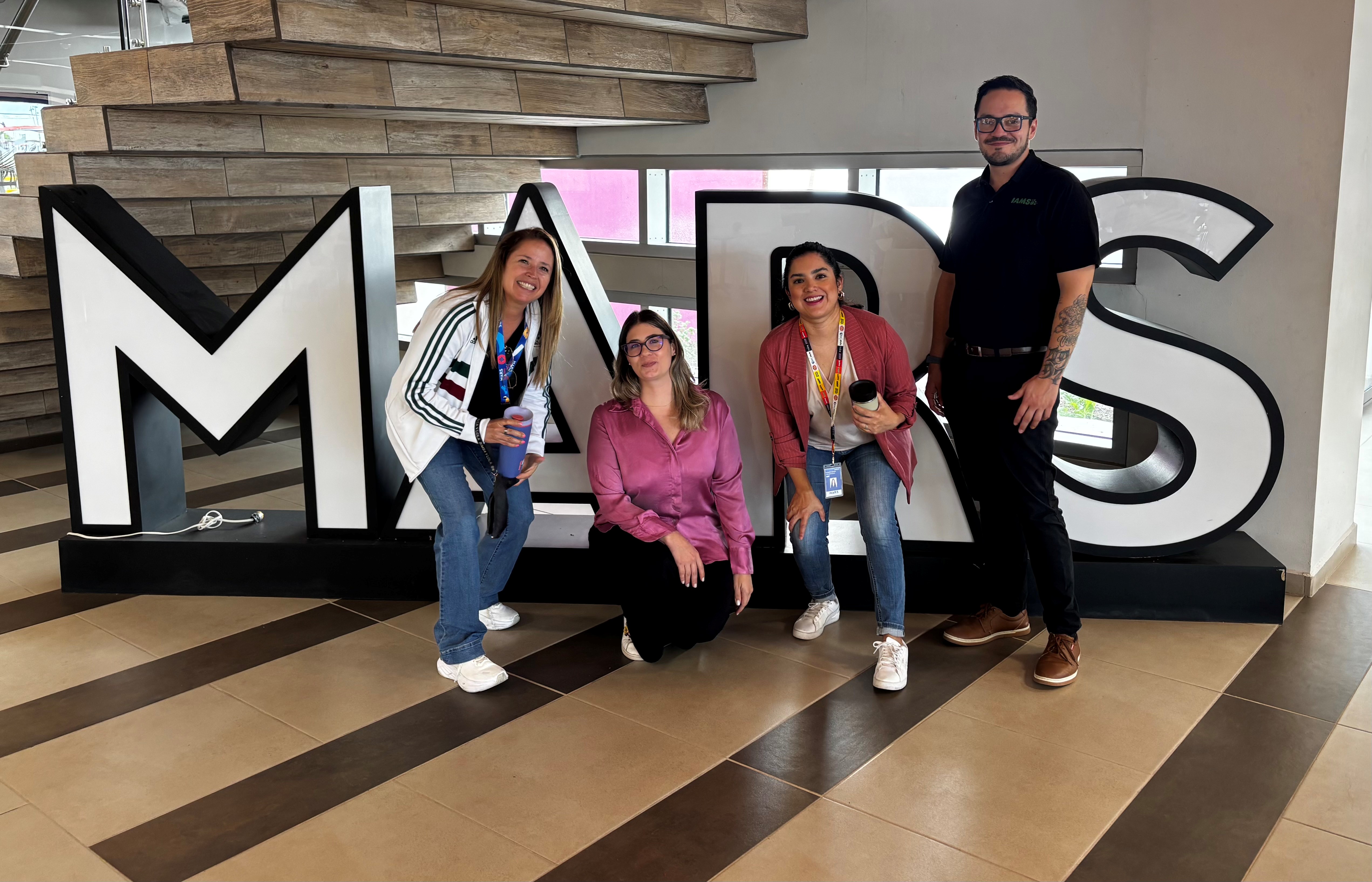 AsociadosletreroMARS
