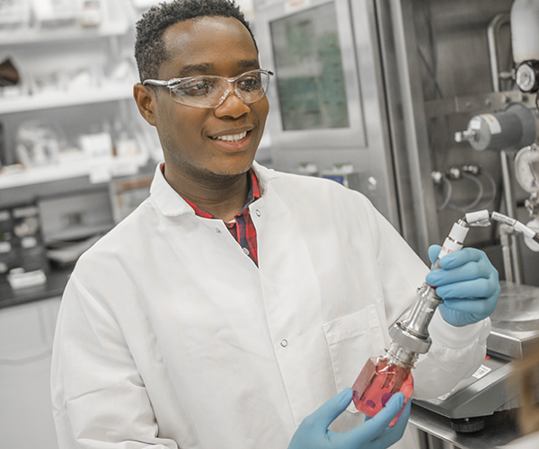 Research lab employee