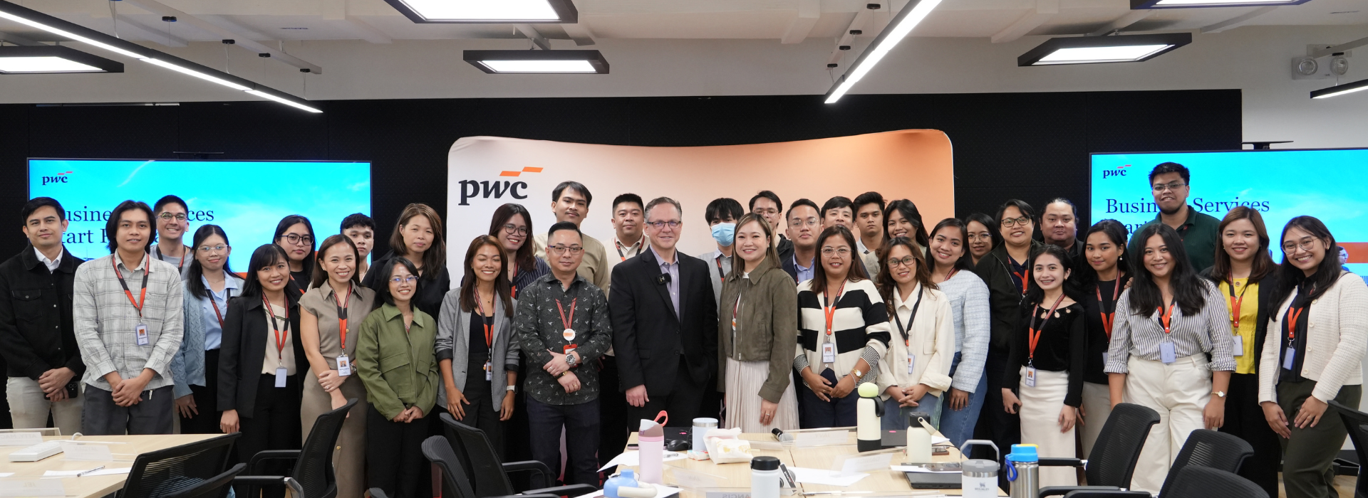 PwCManilapeoplegallery5
