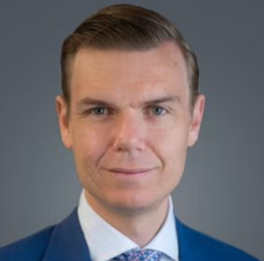 Headshot of Alex Overstrom