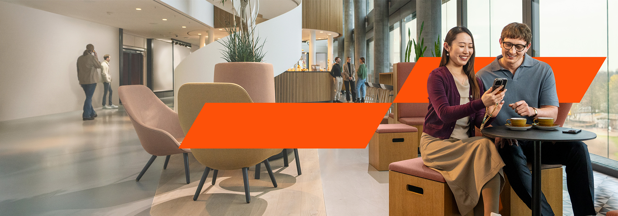 Experts discuss using a smartphone