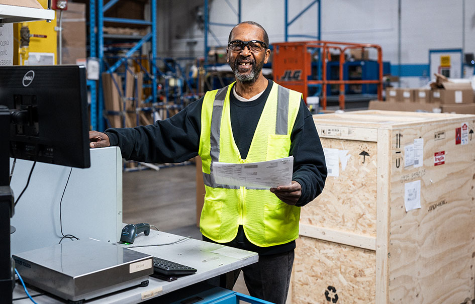 Manufacturing-job-DistributionAssociates