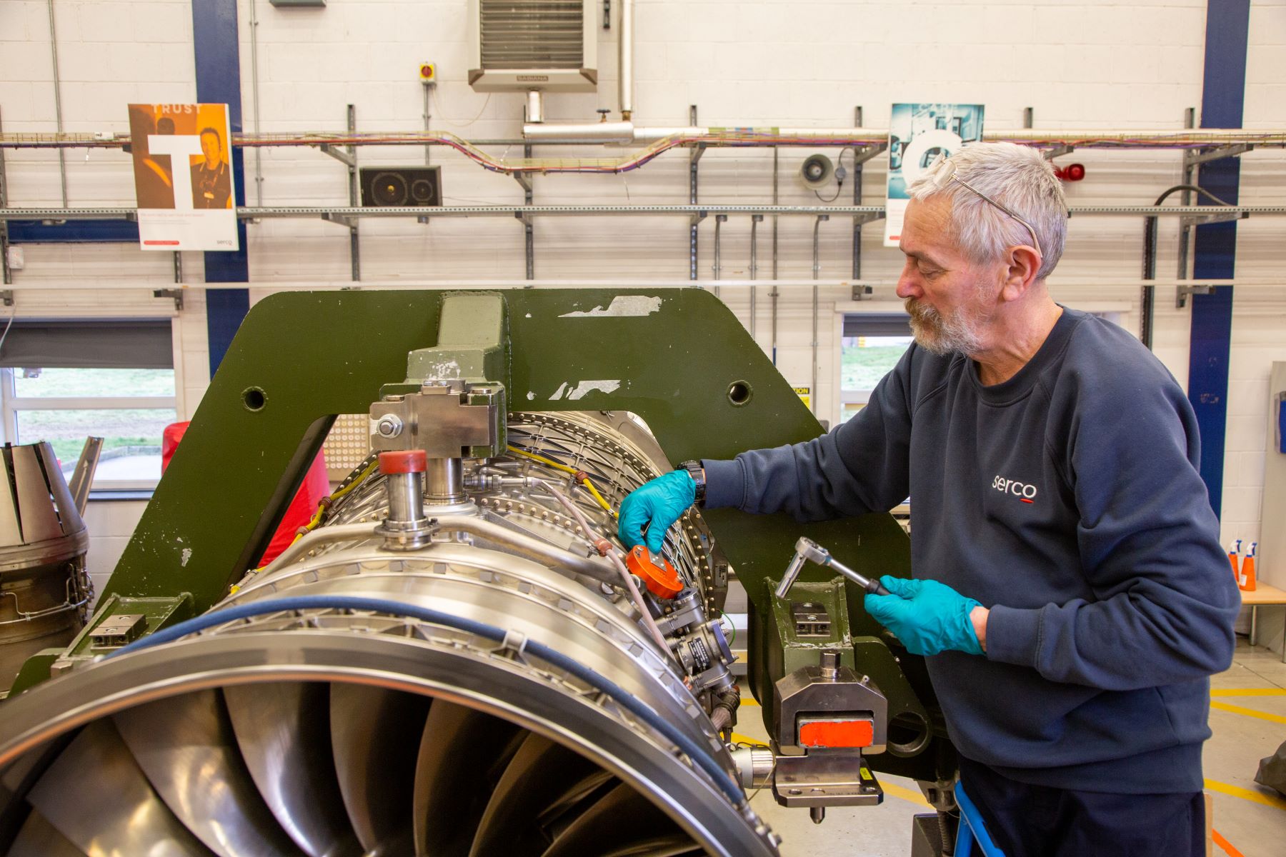 12_01_2024_PropulsionTechnician_andRAFveteran_AndrewGedneyrepairsaTyphonaircraftEJ200engineatRAFConingsby.