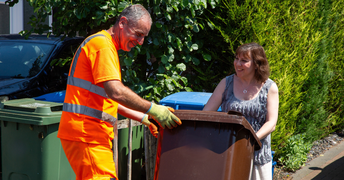 DriversandLoaders-SocialPreview-UK-RefuseRecyclingFoodWasteCollectionEnvironmentalServices-14_06_2024_Rushmoorgardenwastecollection1.jpg