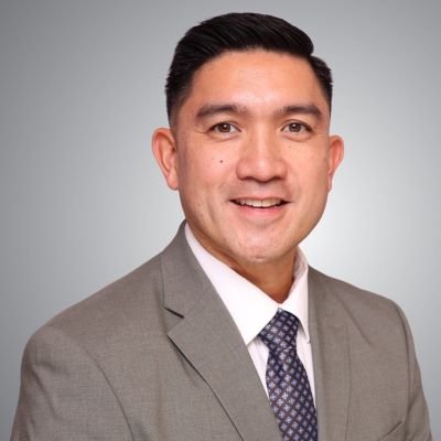 05-JayNavoaMBAPA-CSeniorDirectorofAdvancedPracticeInpatientServicesStrategy