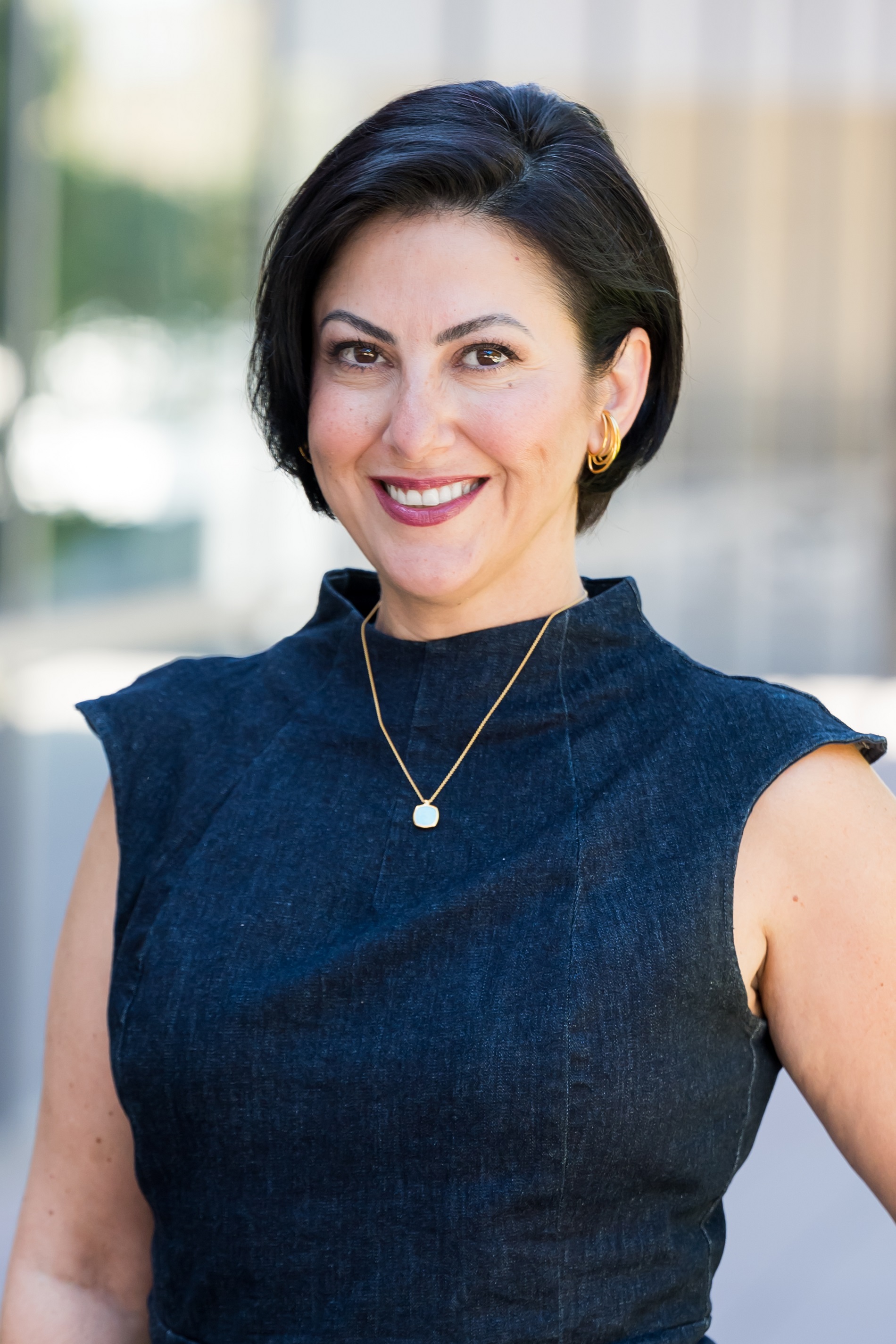 ERad2024HeadshotSide002