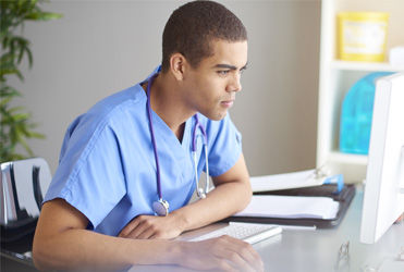nurse-on-computer