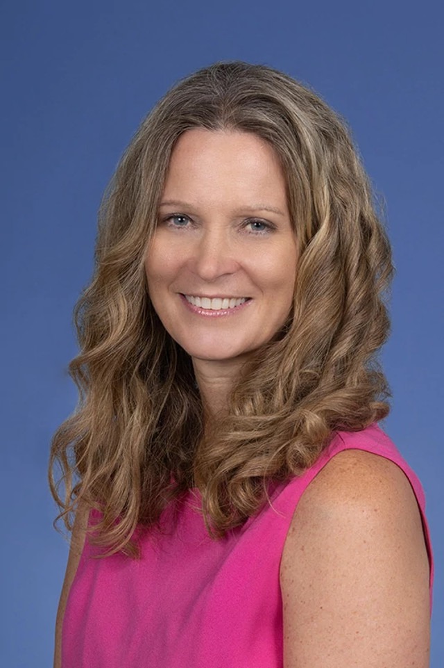 imgi_46_Headshot-Kristin-Baker_533_800_20230806_3