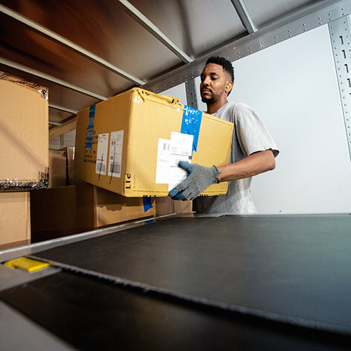 dachwarehouseworker