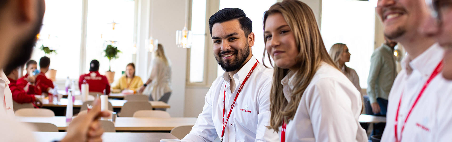 Empleados de Verisure en comedor