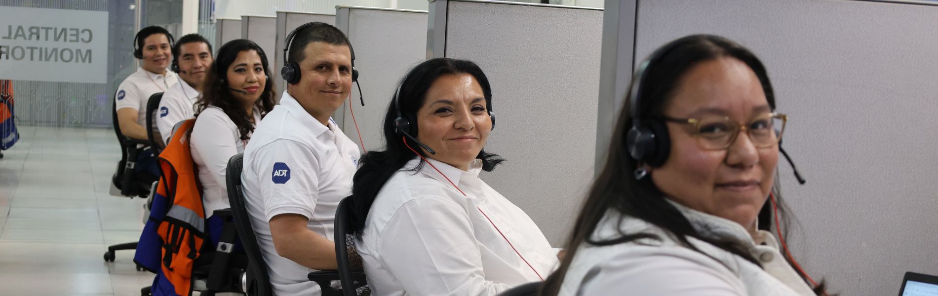 Únase a nuestro equipo de servicio al cliente