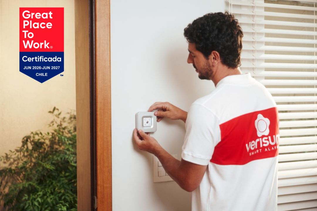 Instalador de alarmas de Verisure Chile.